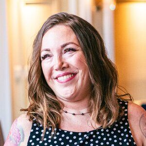 Meet your Posher, Jennifer